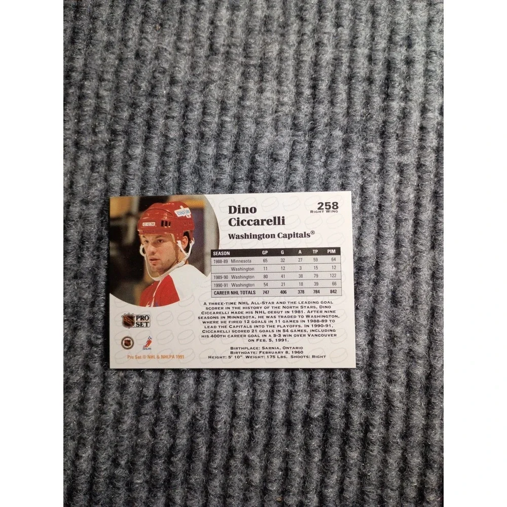 Vintage 1991 NHL Pro Set Washington Capitals Dino Ciccarelli Hockey Card #258